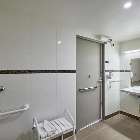 Hotel Ace Caen Nord Mémorial 3*