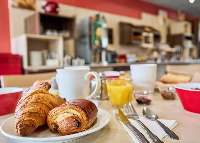 Ace Caen Nord Mémorial Hotel 3*